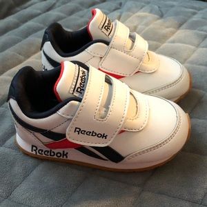 NEW USA Reebok gum sole toddler shoes Sz 5